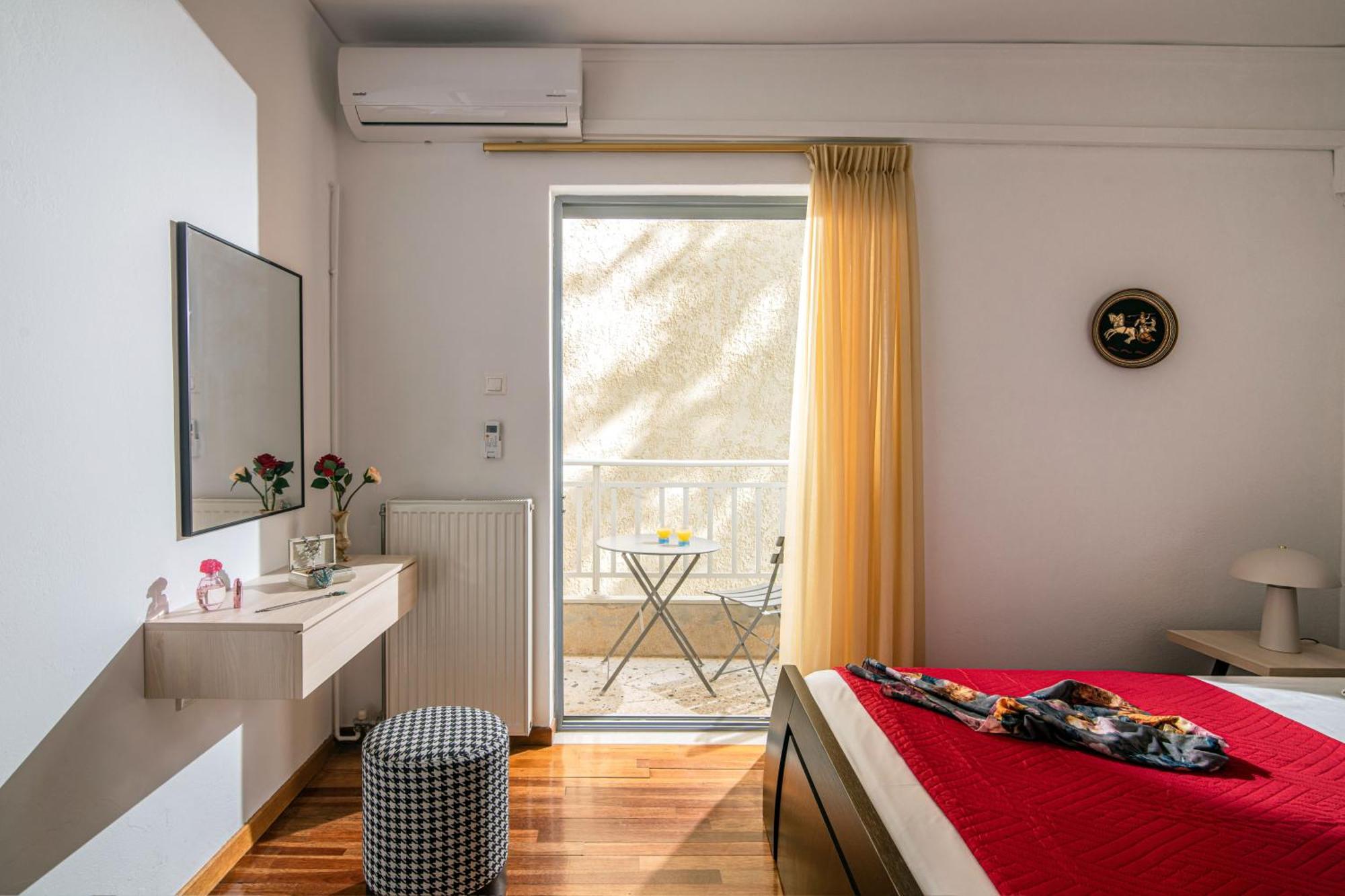 Central Double Bedroom Apartment 이라클리온 외부 사진